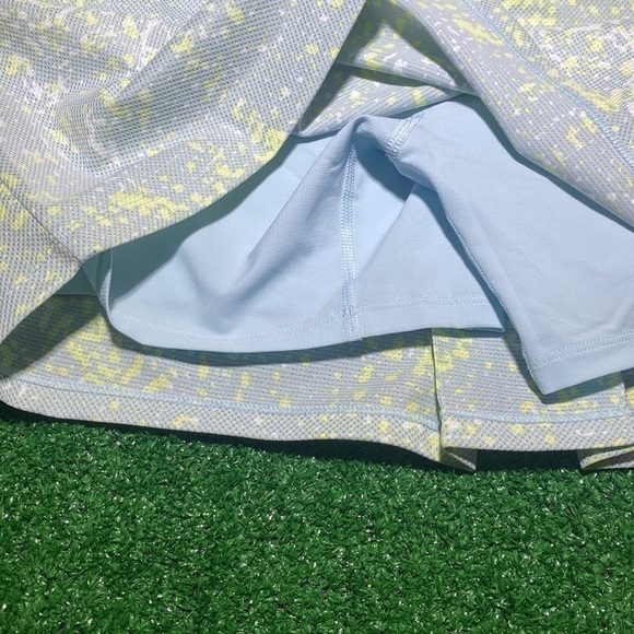 NWT Women’s Athletic Adidas Skort. Size Medium. - Picture 6 of 10